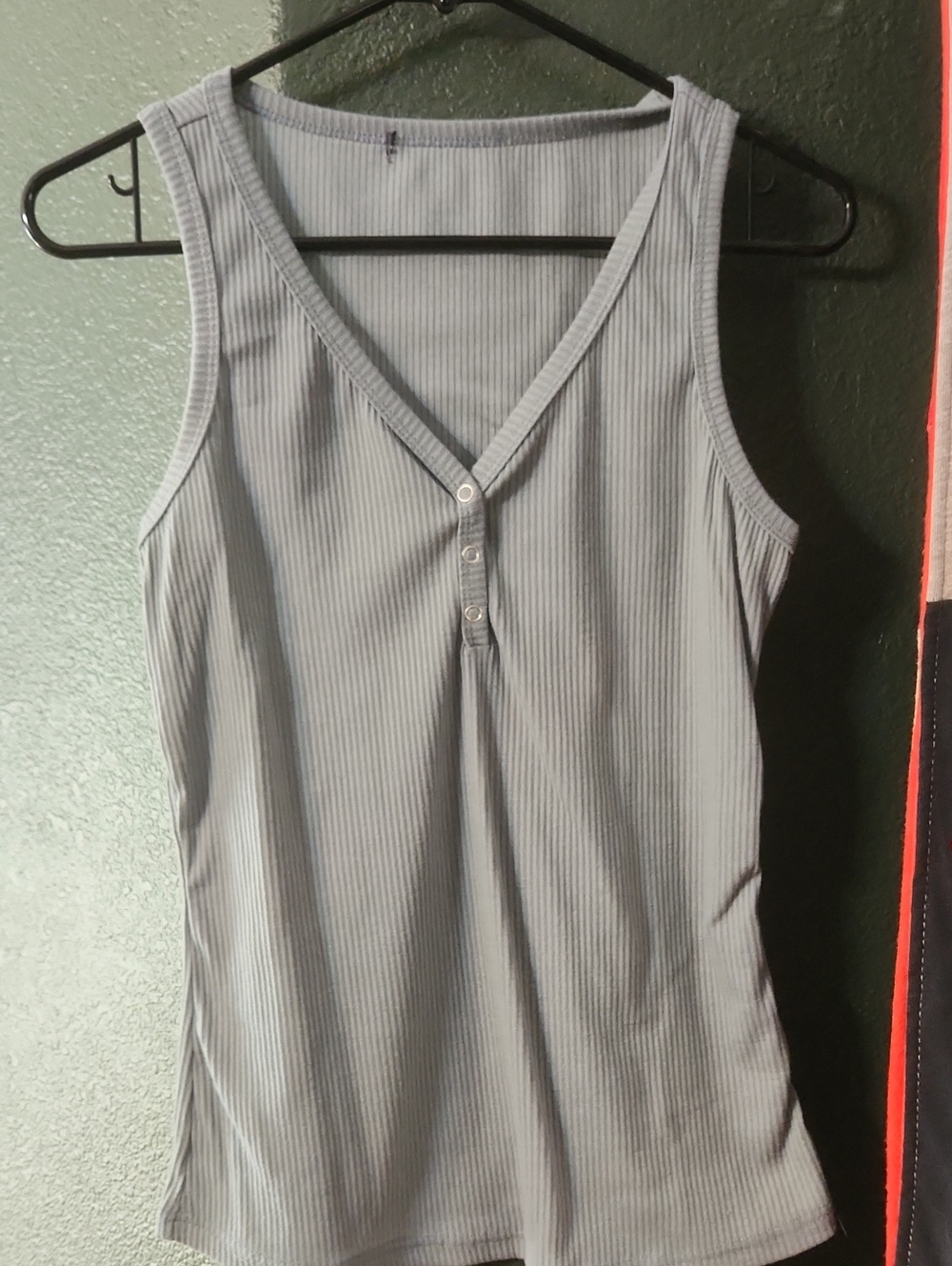 Ribbed V-Neck Tank Top in Light Gray - Women
